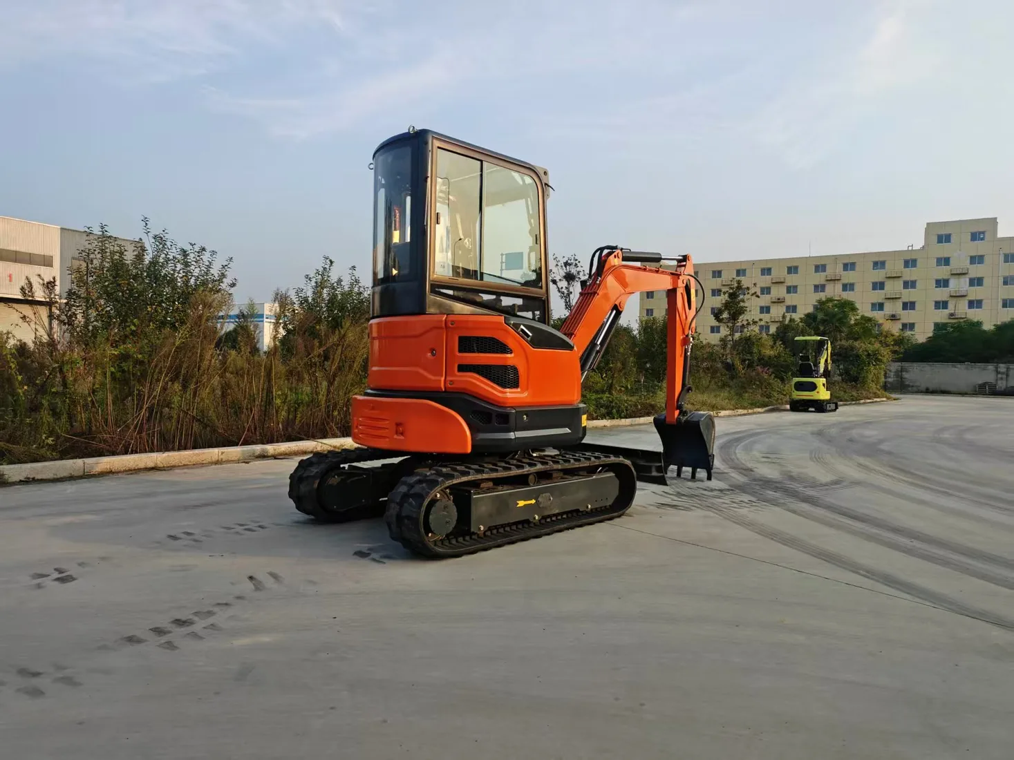 GW30 2.8 Ton Telescopic Compact Excavator view 2